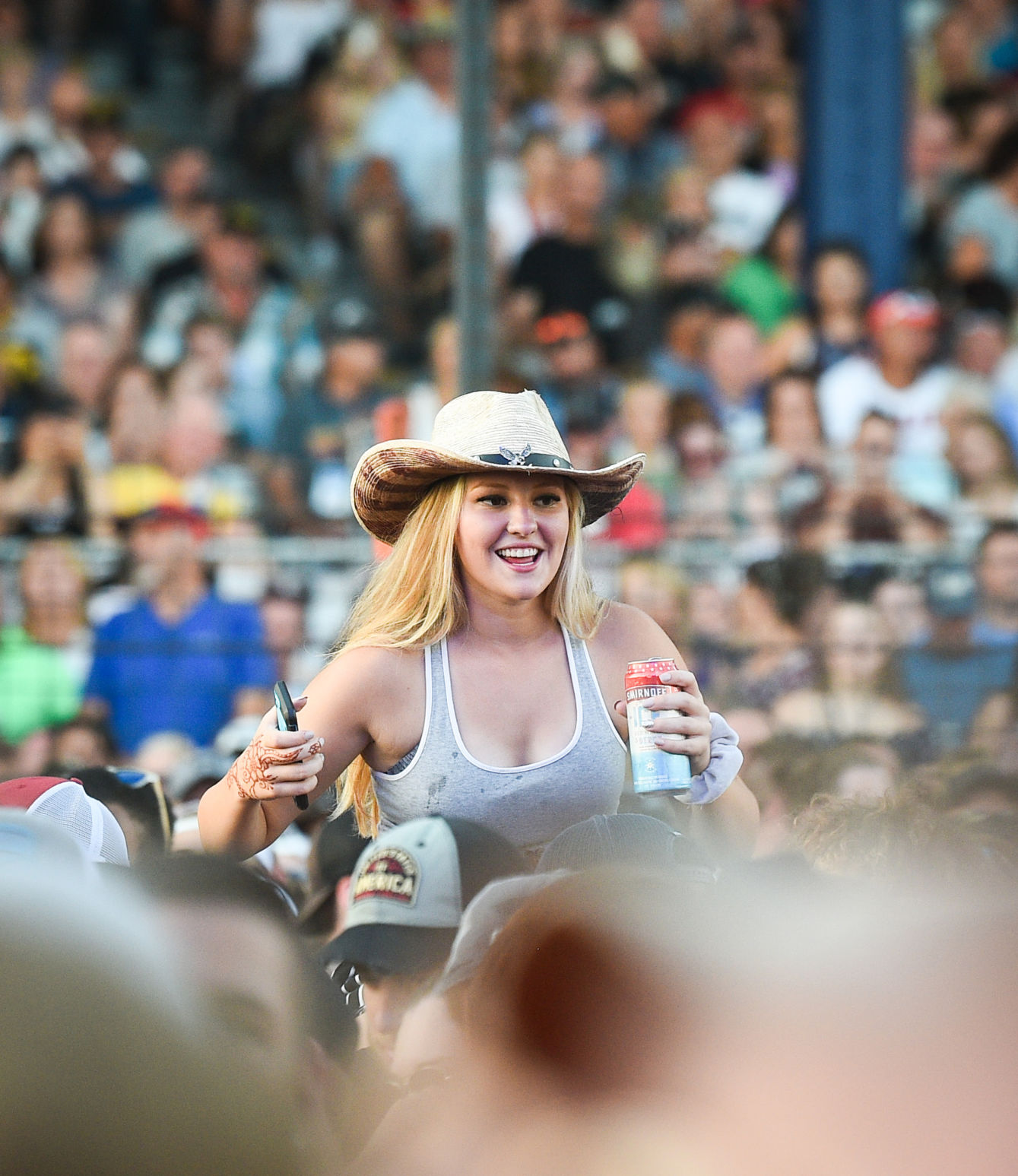 080519-mda-nws-bradpaisley-044a.jpg
